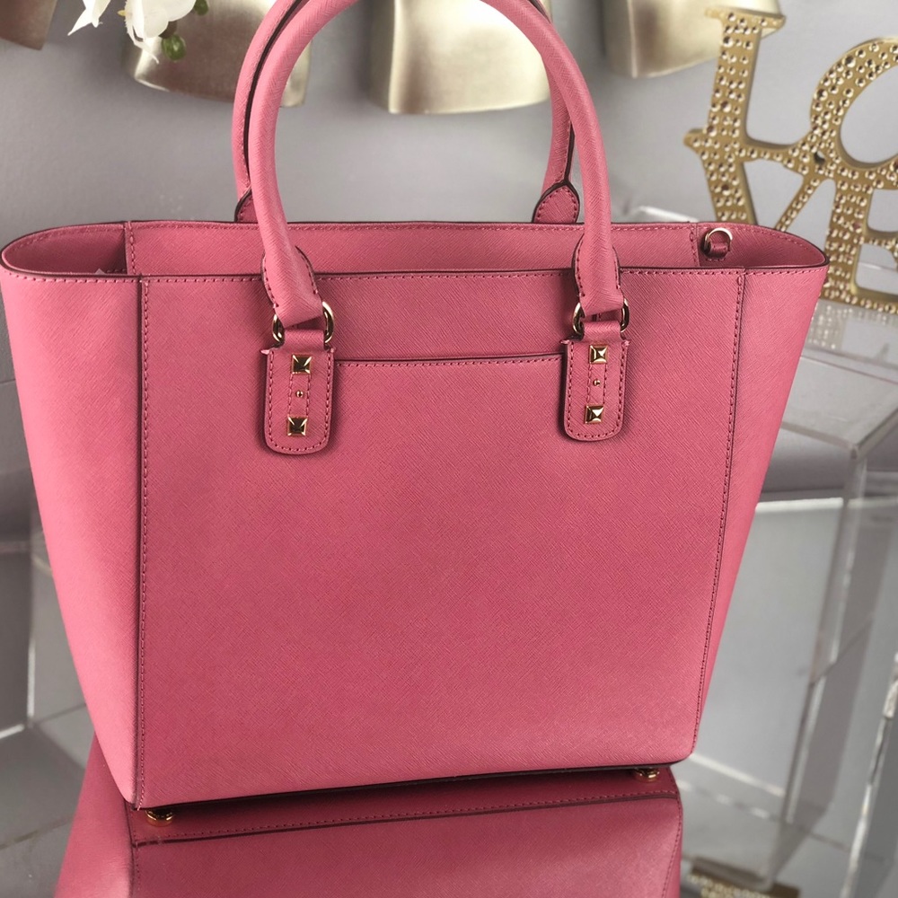 ✨LAST DAY SALE MK Sandrine Stud Large Leather Tote - Picture 4 of 8